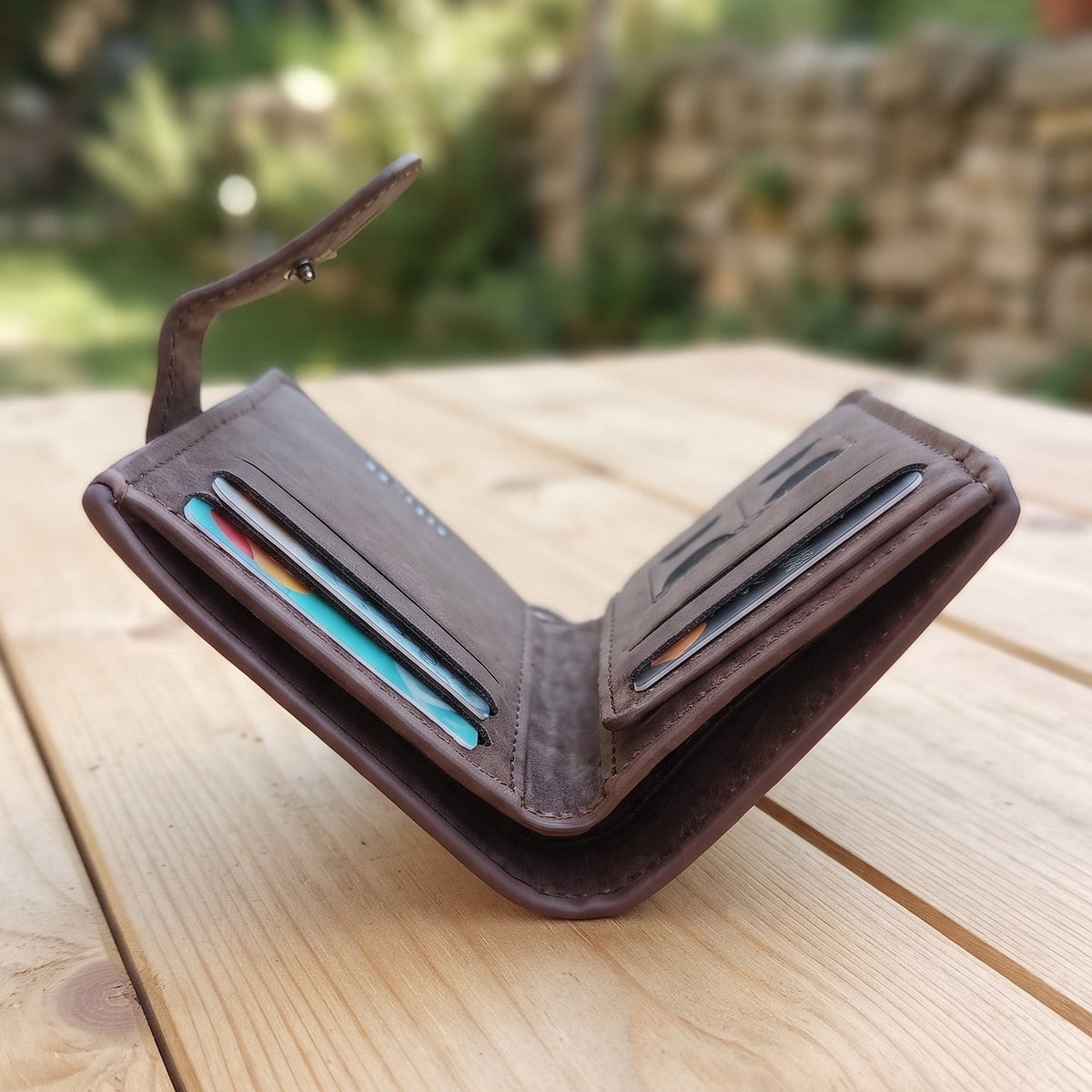 Slim Soft M Wallet – Multiple Card & Money Compartments